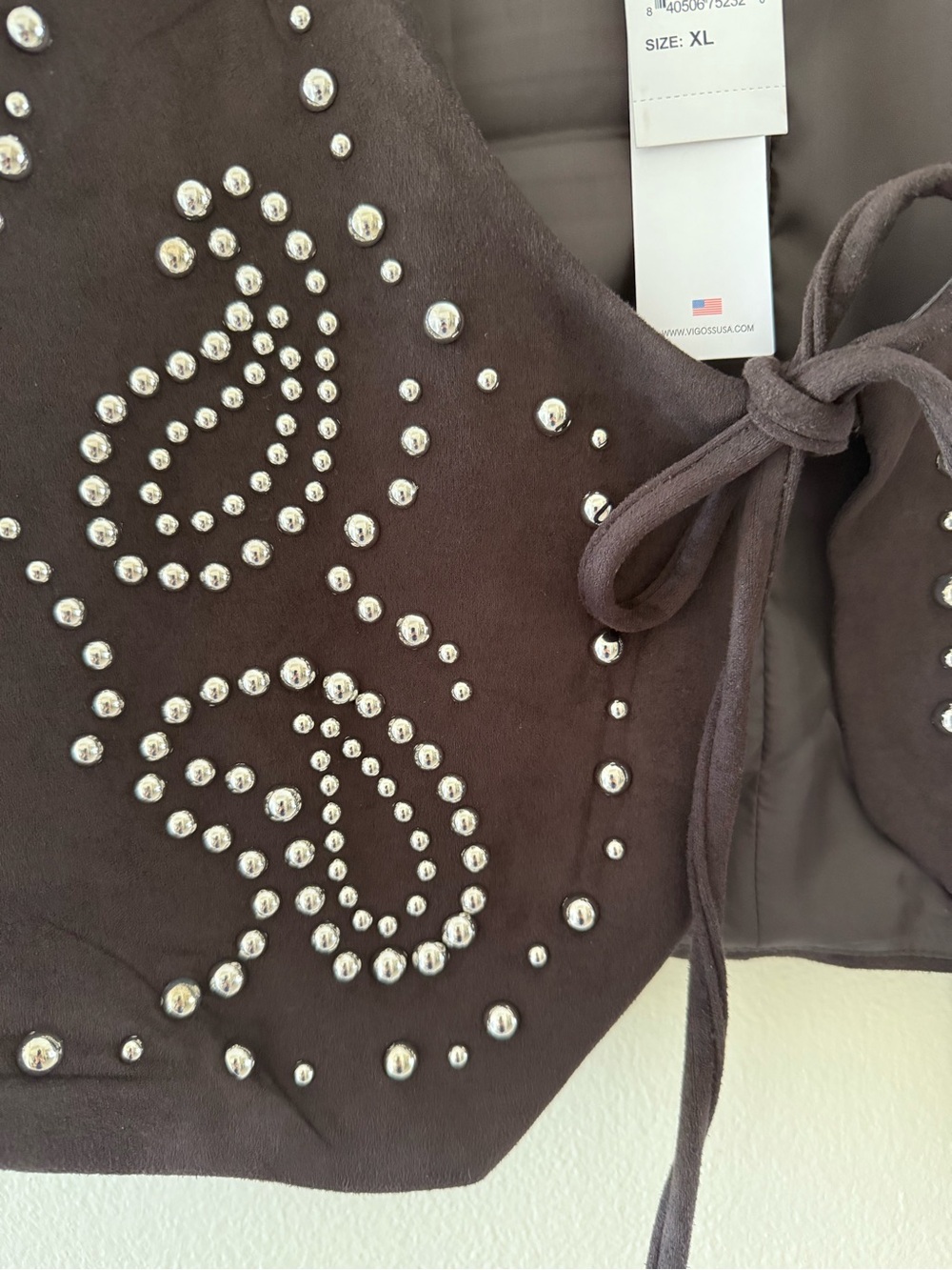 Vigoss Dark Brown Studded Suede Vest & Lace-Up Shorts Set NEW With Tags - Picture 4 of 11